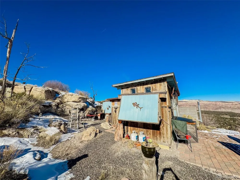 1725 35 1/10 ROAD De Beque, CO 81630