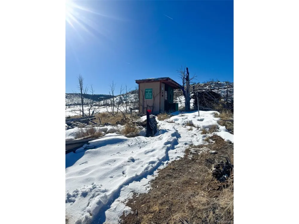1725 35 1/10 ROAD De Beque, CO 81630