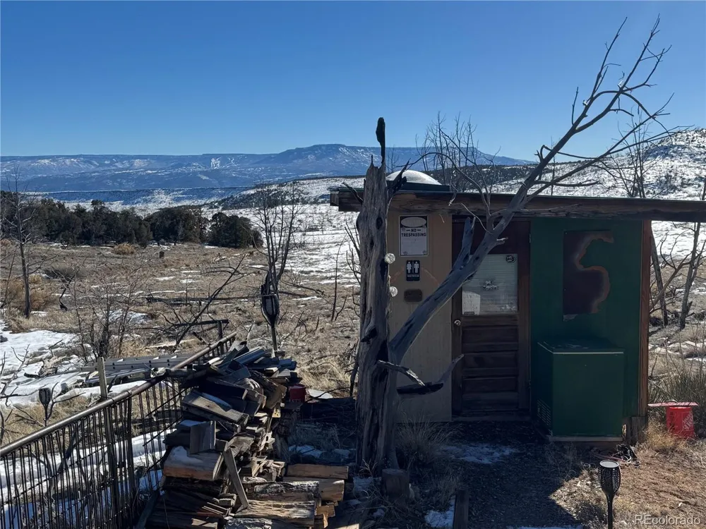 1725 35 1/10 ROAD De Beque, CO 81630