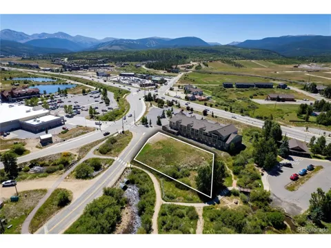 201 S Wapiti Drive