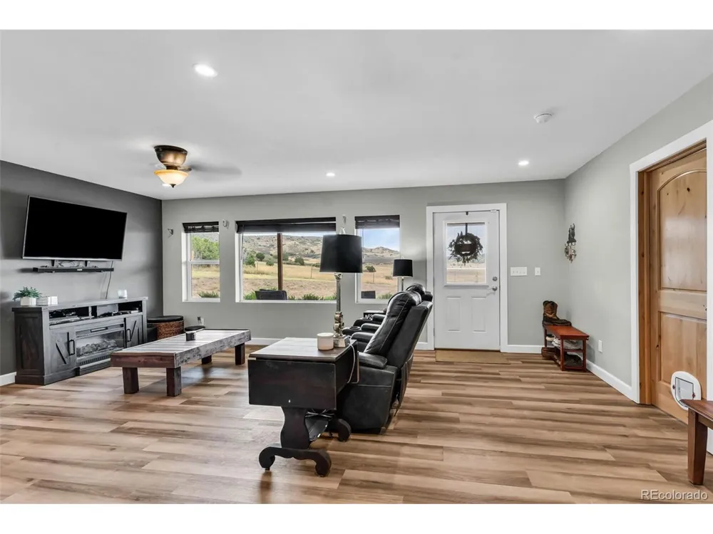 10380 Coyote Lane Rye, CO 81069
