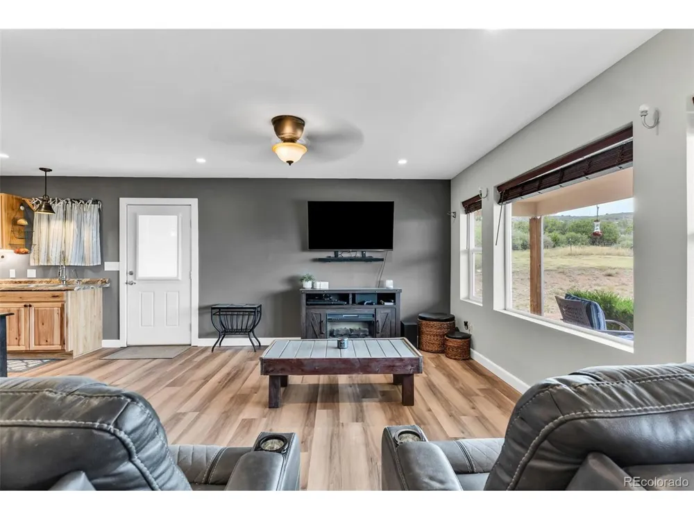 10380 Coyote Lane Rye, CO 81069