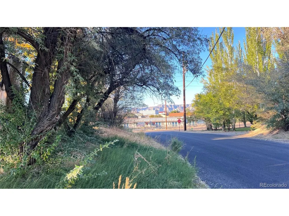 697 27 1/2 COURT Grand Junction, CO 81506