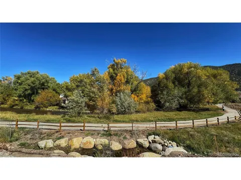306 Southside Loop