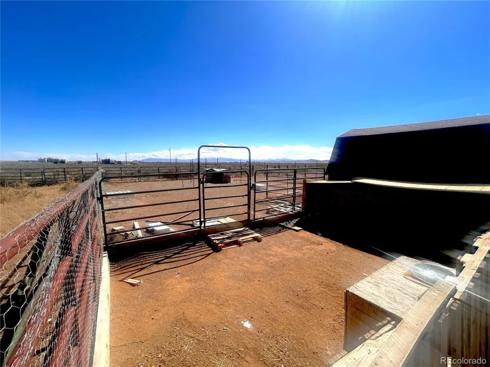 10850 County Road 45 Center, CO 81125