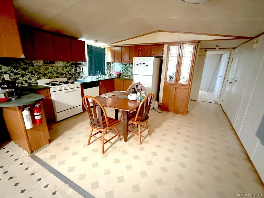 10850 County Road 45 Center, CO 81125