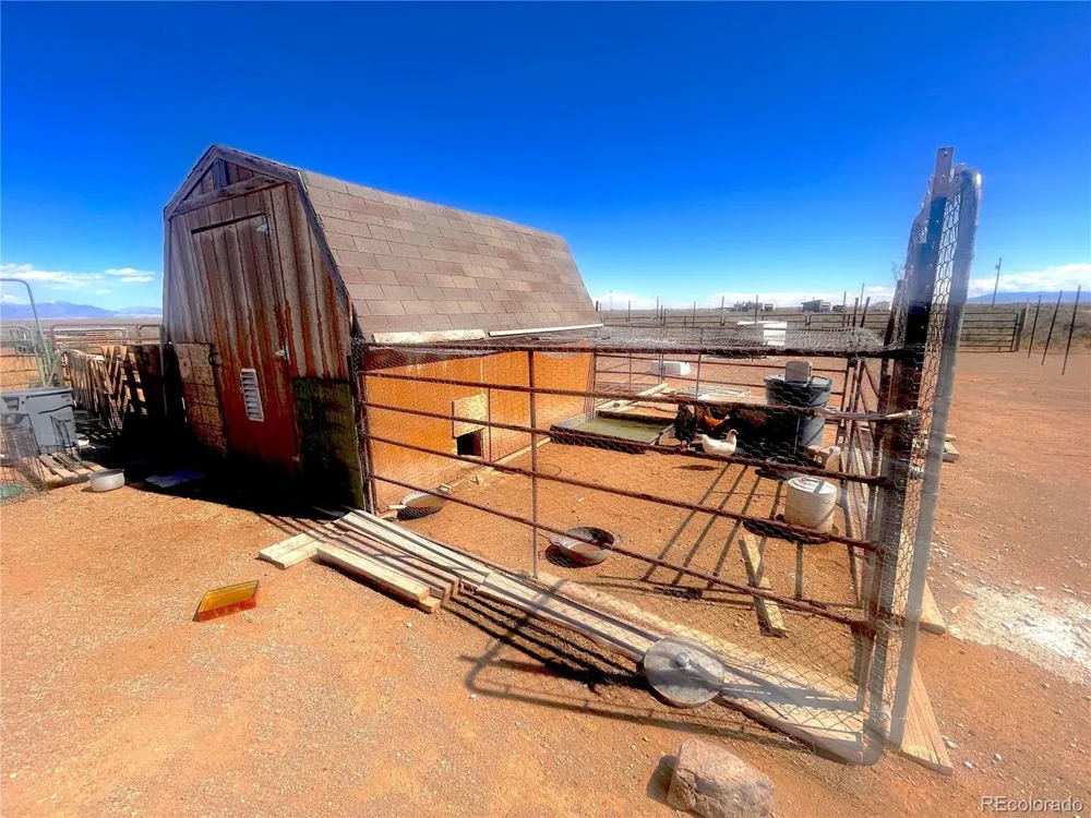 10850 County Road 45 Center, CO 81125