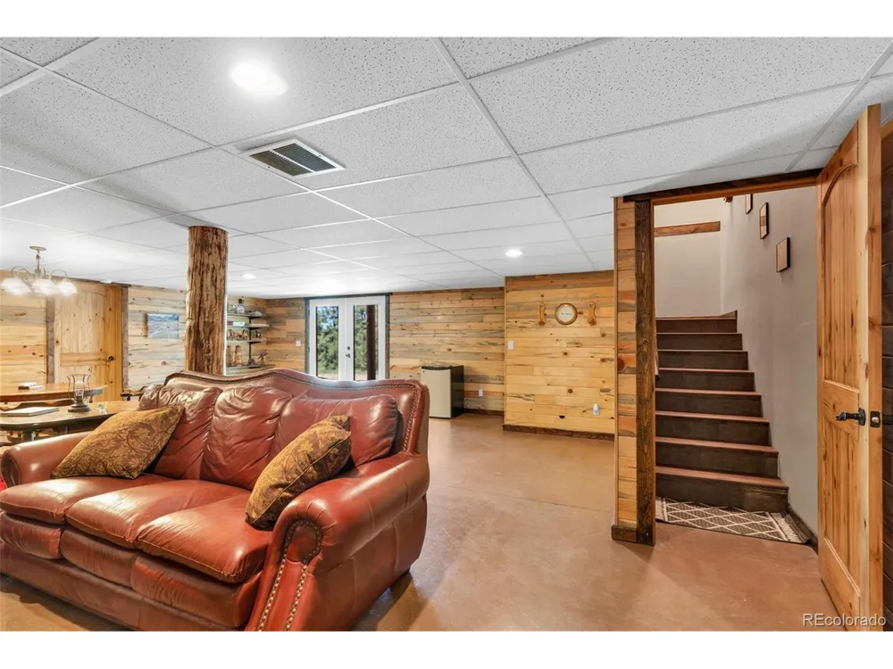 2100 County Road 310 Westcliffe, CO 81252