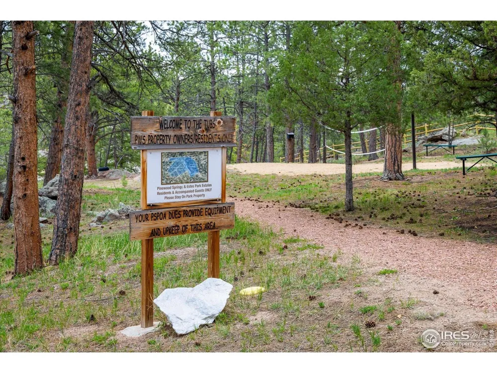 1289 Kiowa Road Lyons, CO 80540