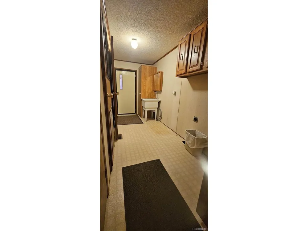 401 Iowa Avenue Seibert, CO 80834