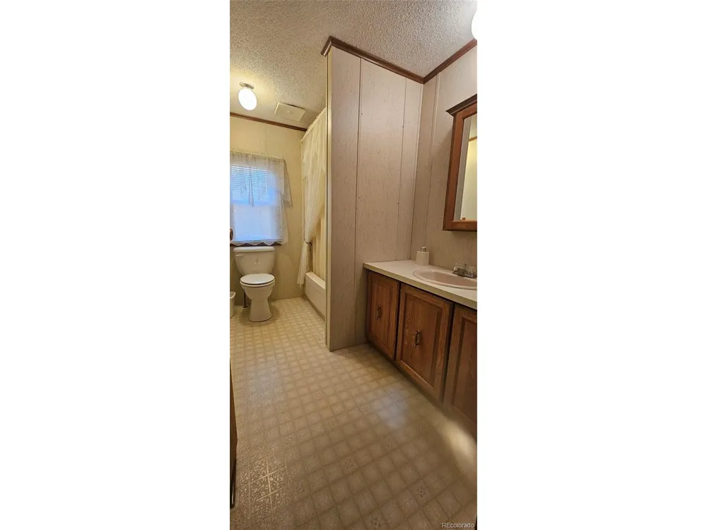 401 Iowa Avenue Seibert, CO 80834