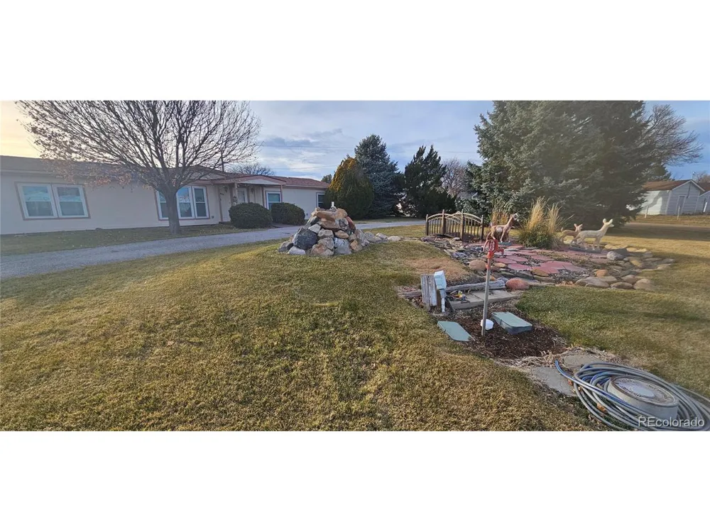 401 Iowa Avenue Seibert, CO 80834