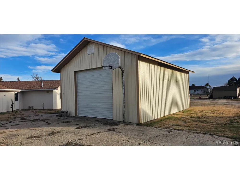 401 Iowa Avenue Seibert, CO 80834