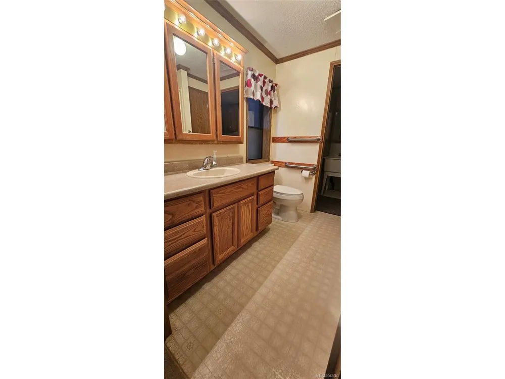 401 Iowa Avenue Seibert, CO 80834
