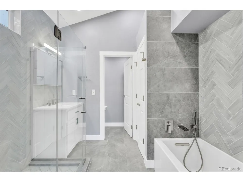 6001 S Yosemite Street #J208 Greenwood Village, CO 80111