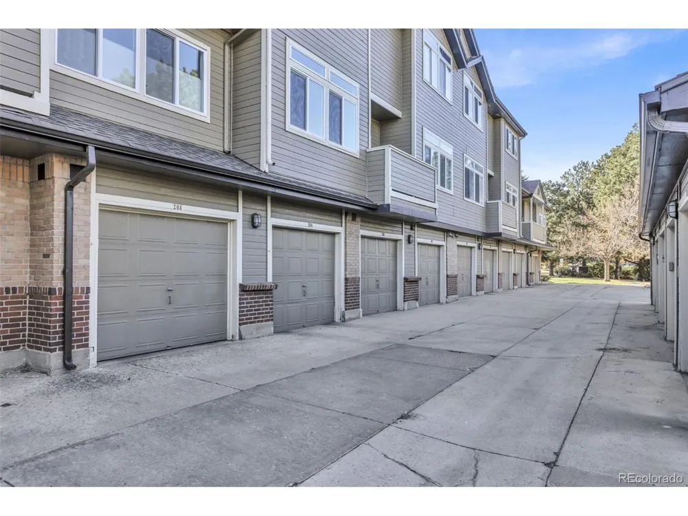 6001 S Yosemite Street #J208 Greenwood Village, CO 80111