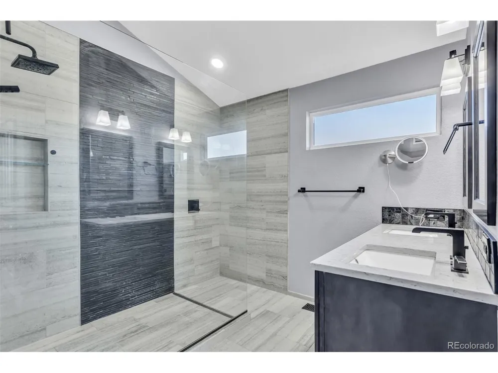 6001 S Yosemite Street #J208 Greenwood Village, CO 80111