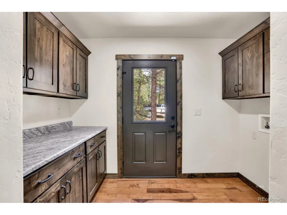 4513 County Road 323 Westcliffe, CO 81252