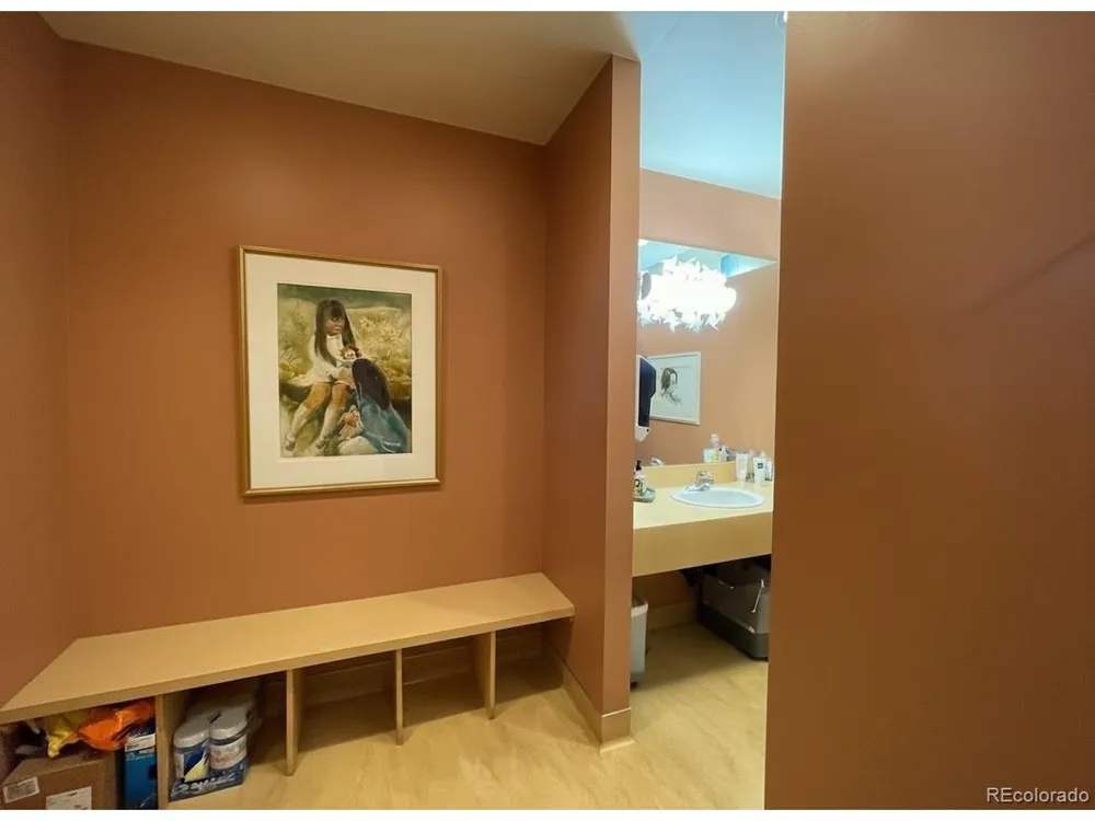 536 cherokee Denver, CO 80204