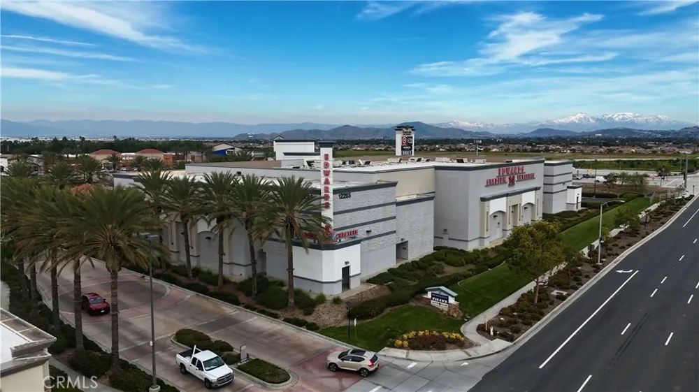 12450 Travanca Lane Eastvale, CA 91752