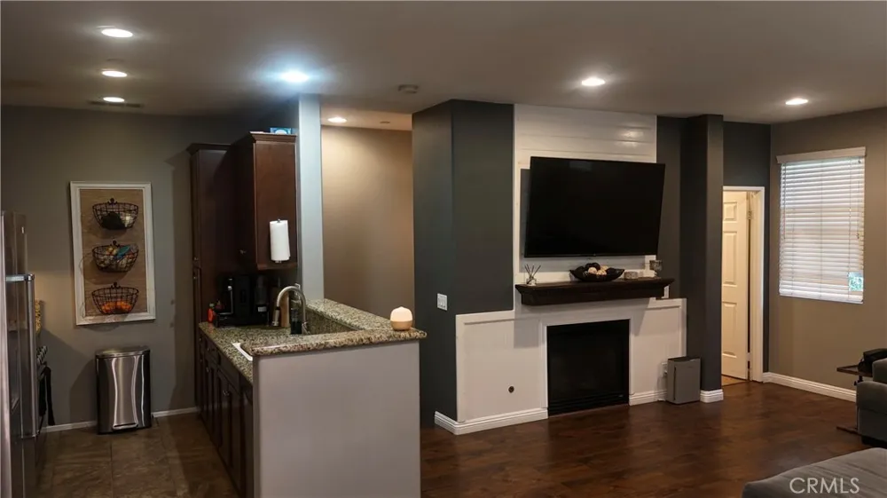 12450 Travanca Lane Eastvale, CA 91752