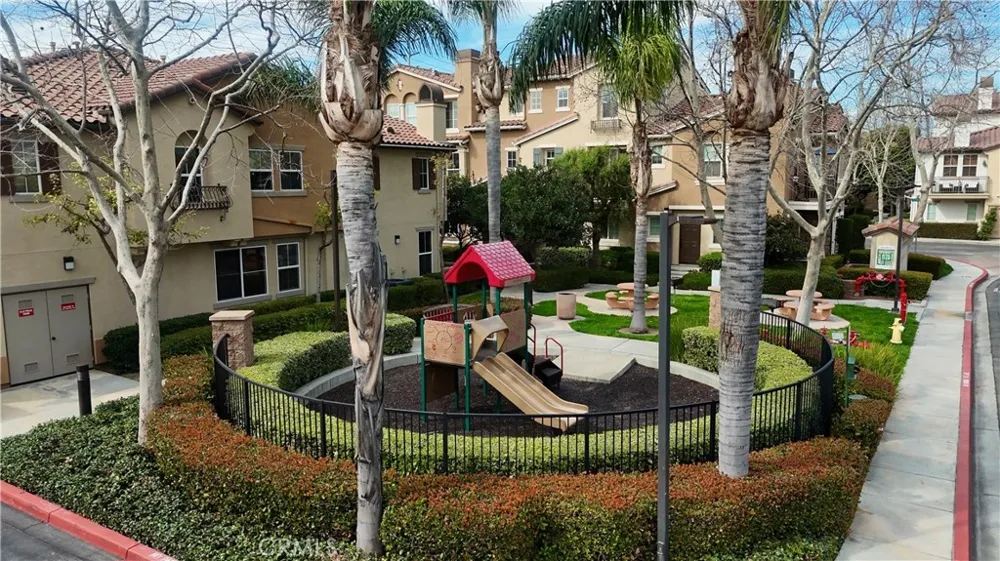 12450 Travanca Lane Eastvale, CA 91752