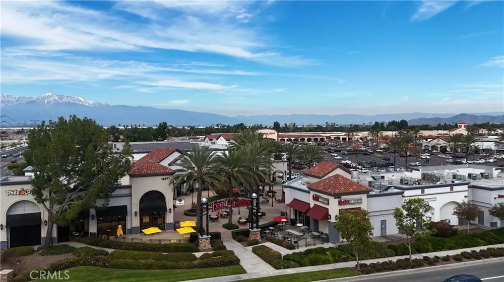 12450 Travanca Lane Eastvale, CA 91752