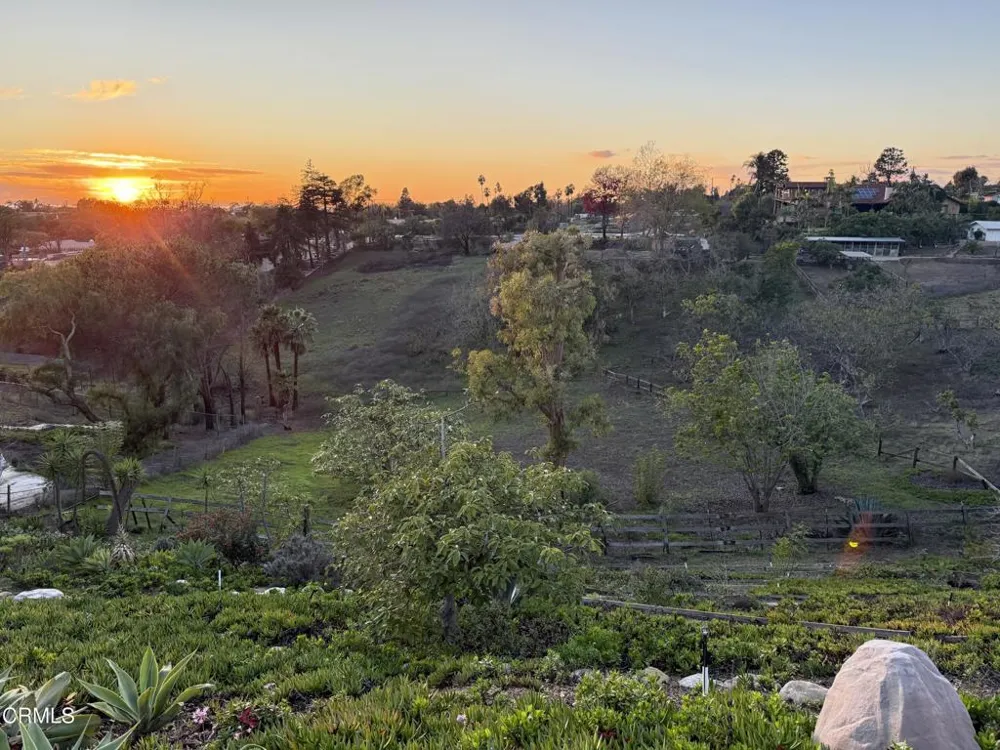 35 Estaban Drive Camarillo, CA 93010