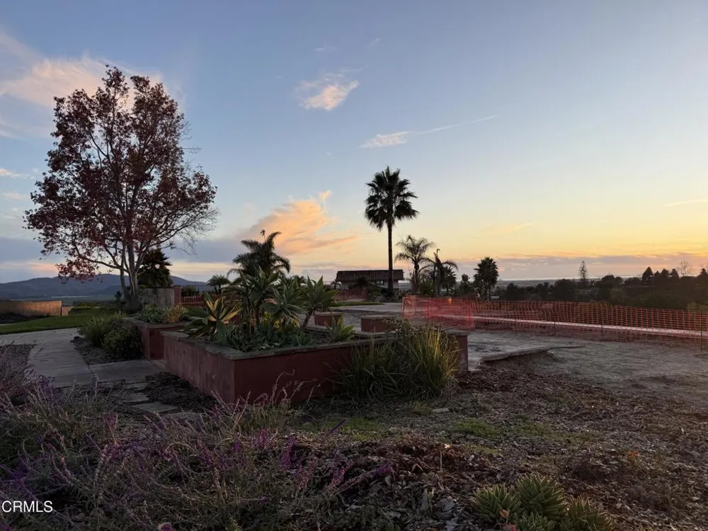 35 Estaban Drive Camarillo, CA 93010