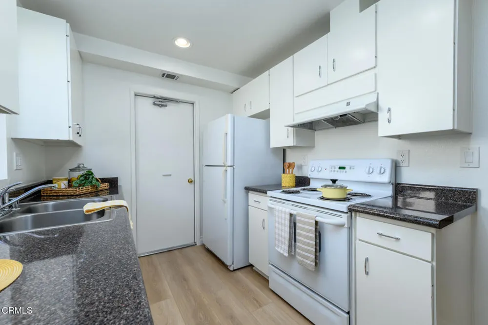 24121 Village 24 Camarillo, CA 93012