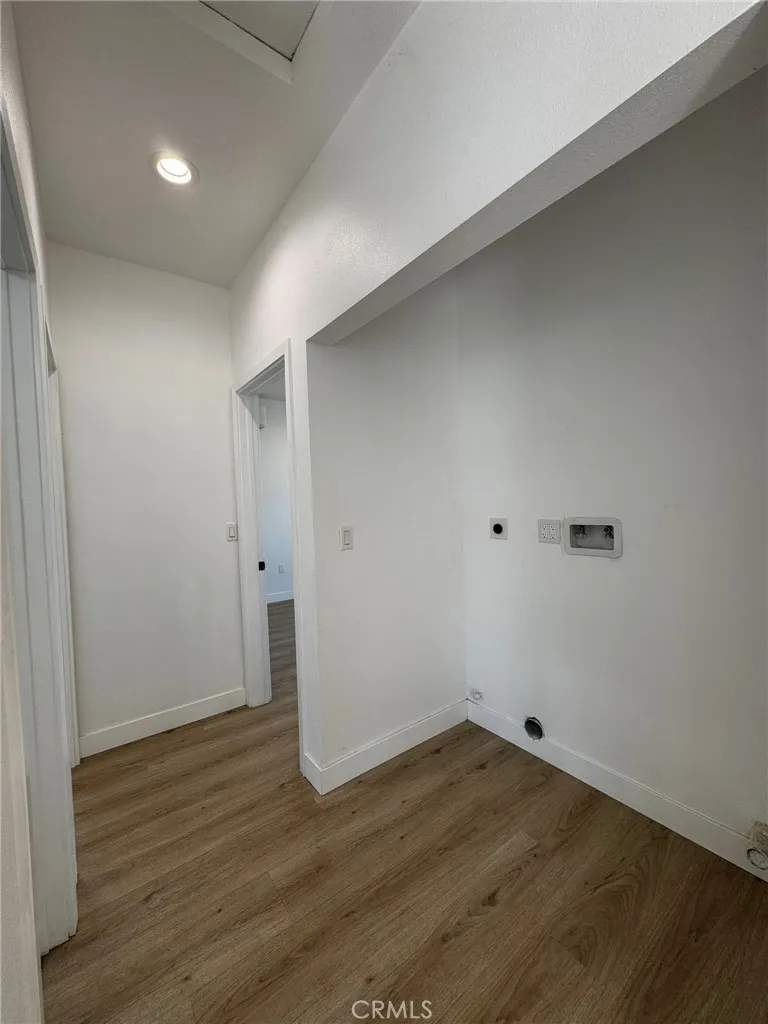 4721 W Oakfield Santa Ana, CA 92703