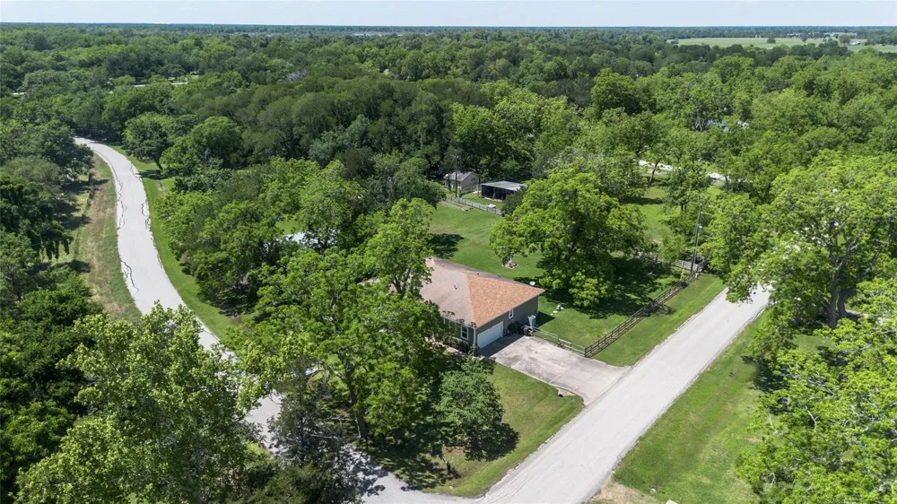 36606 Tejas Road Simonton, TX 77485