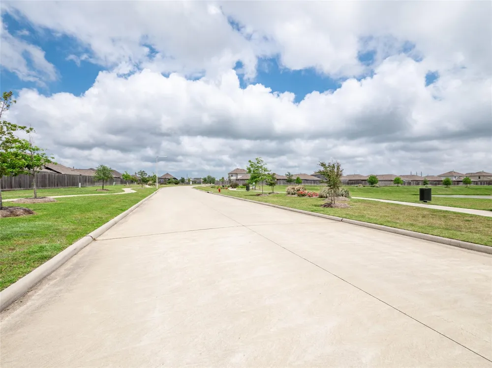 8118 Coral Drive Texas City, TX 77591