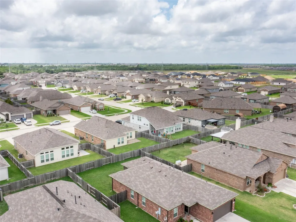 8118 Coral Drive Texas City, TX 77591