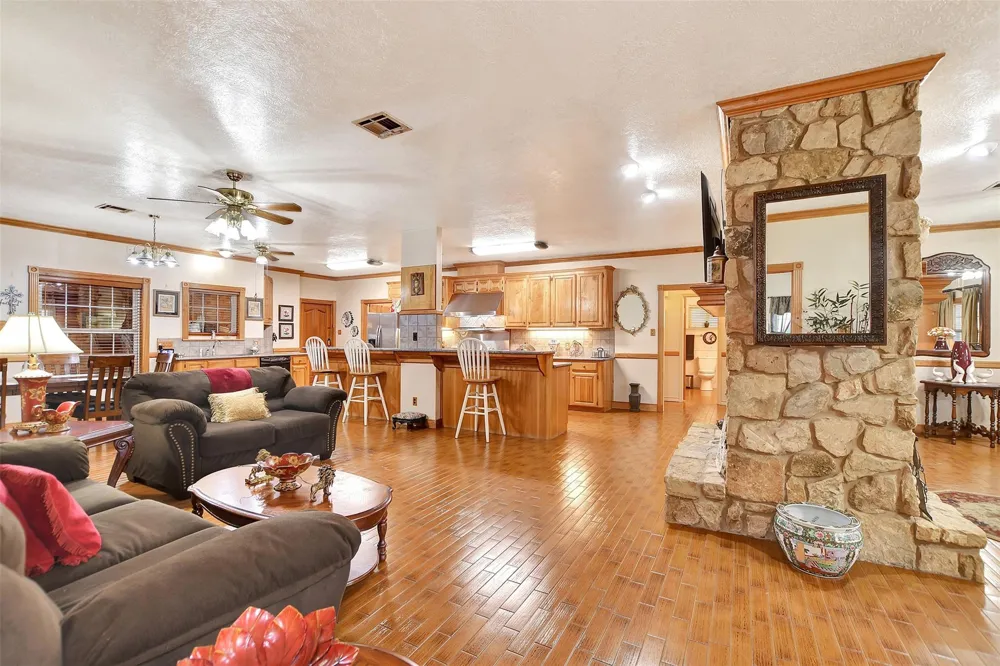 9310 S Business 6 Navasota, TX 77868