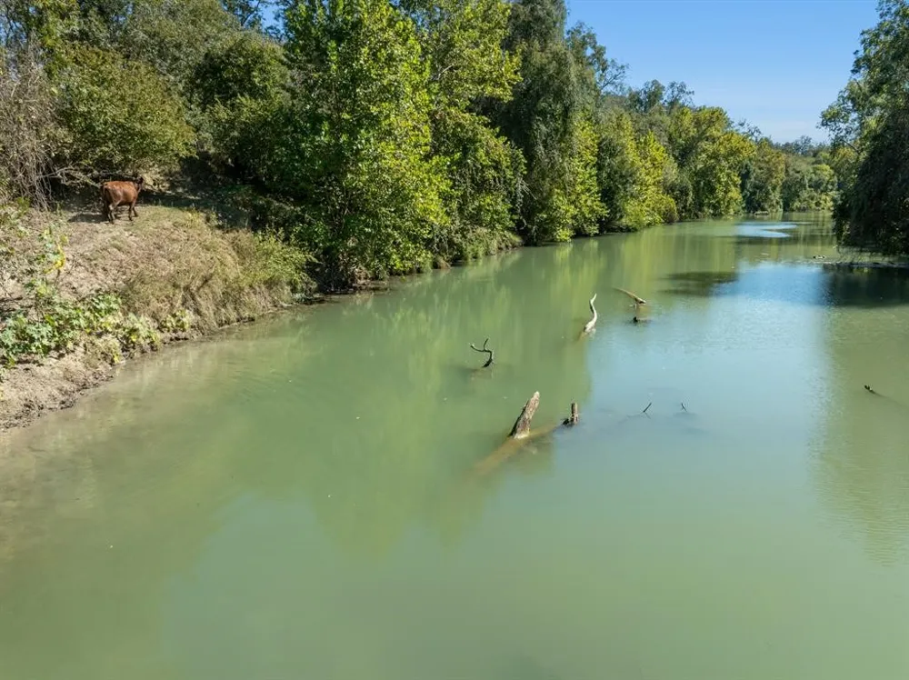 5201 US Highway 90A W Gonzales, TX 78629
