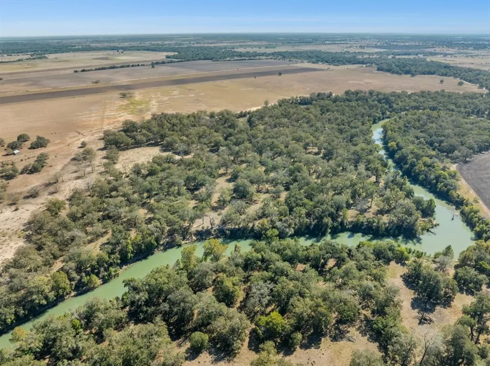 5201 US Highway 90A W Gonzales, TX 78629