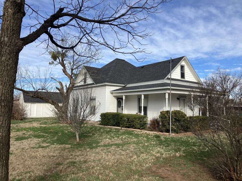 109 Foley Street Seymour, TX 76380