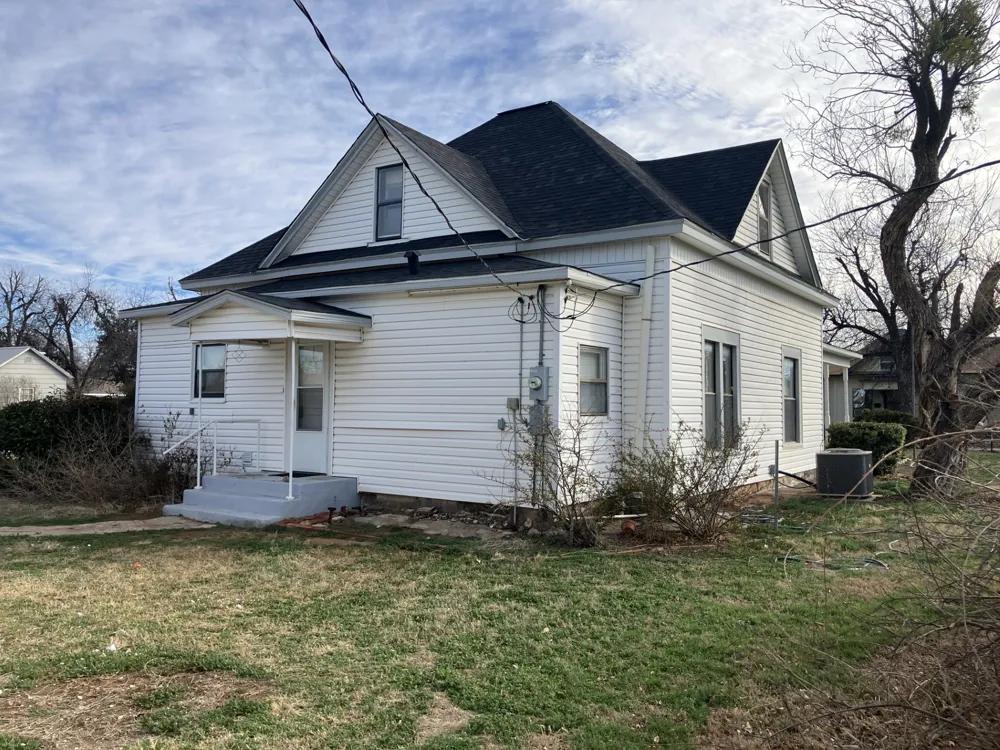 109 Foley Street Seymour, TX 76380