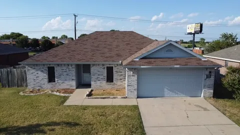 401 James Loop