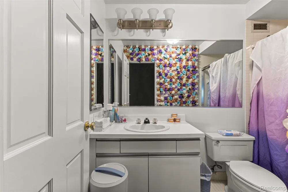 5000 Town Center #1503 Southfield City, MI 48075