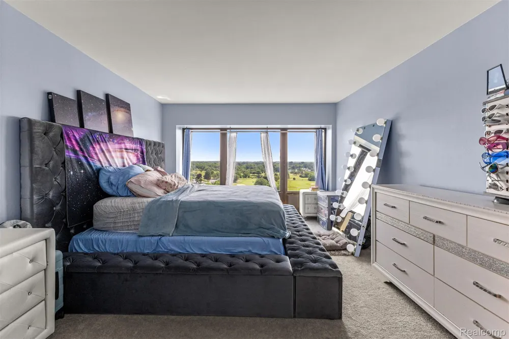 5000 Town Center #1503 Southfield City, MI 48075