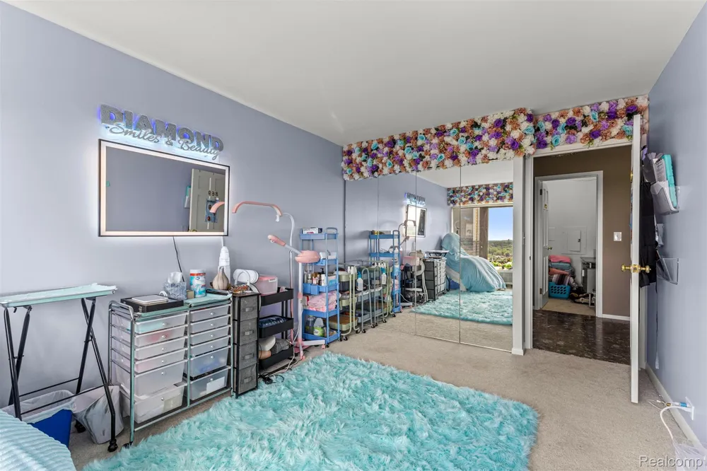 5000 Town Center #1503 Southfield City, MI 48075