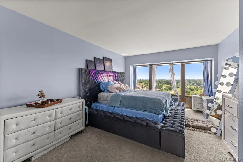 5000 Town Center #1503 Southfield City, MI 48075