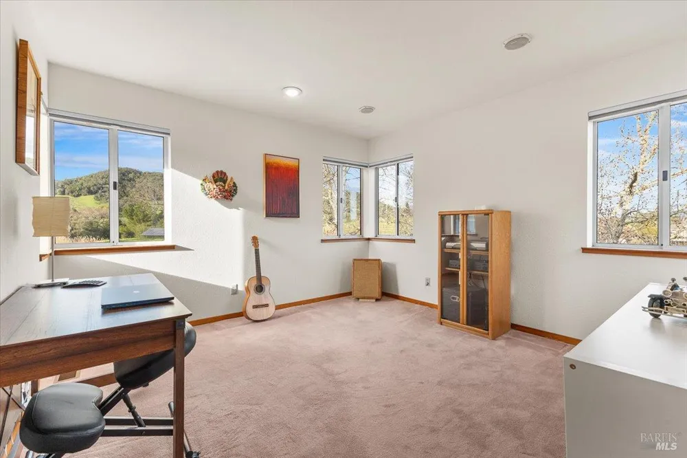 910 Lytton Springs Road Healdsburg, CA 95448