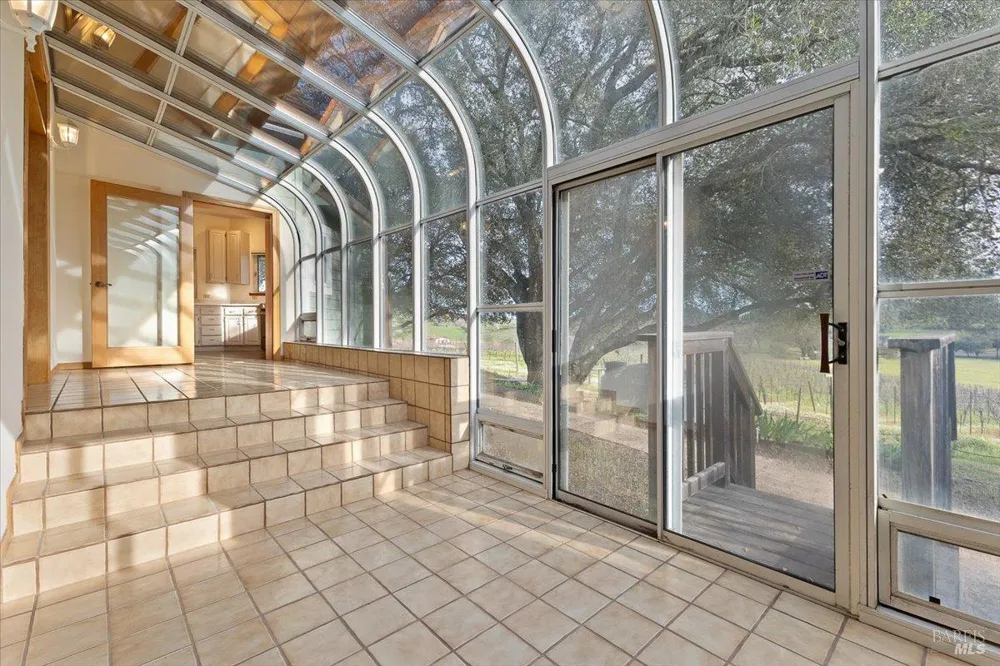 910 Lytton Springs Road Healdsburg, CA 95448