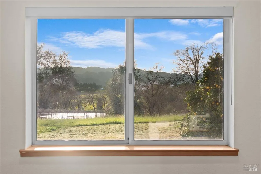 910 Lytton Springs Road Healdsburg, CA 95448