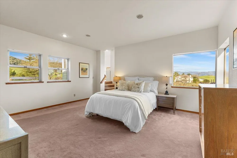 910 Lytton Springs Road Healdsburg, CA 95448