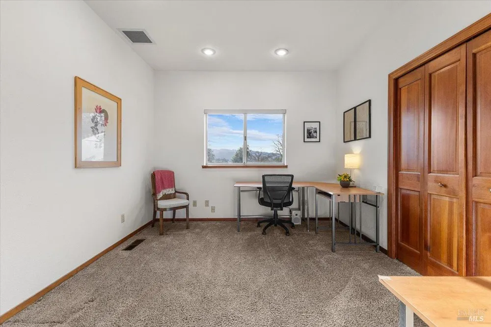 910 Lytton Springs Road Healdsburg, CA 95448