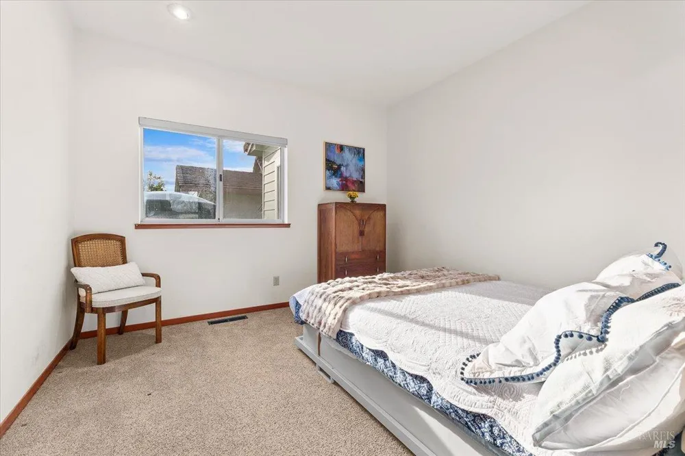 910 Lytton Springs Road Healdsburg, CA 95448